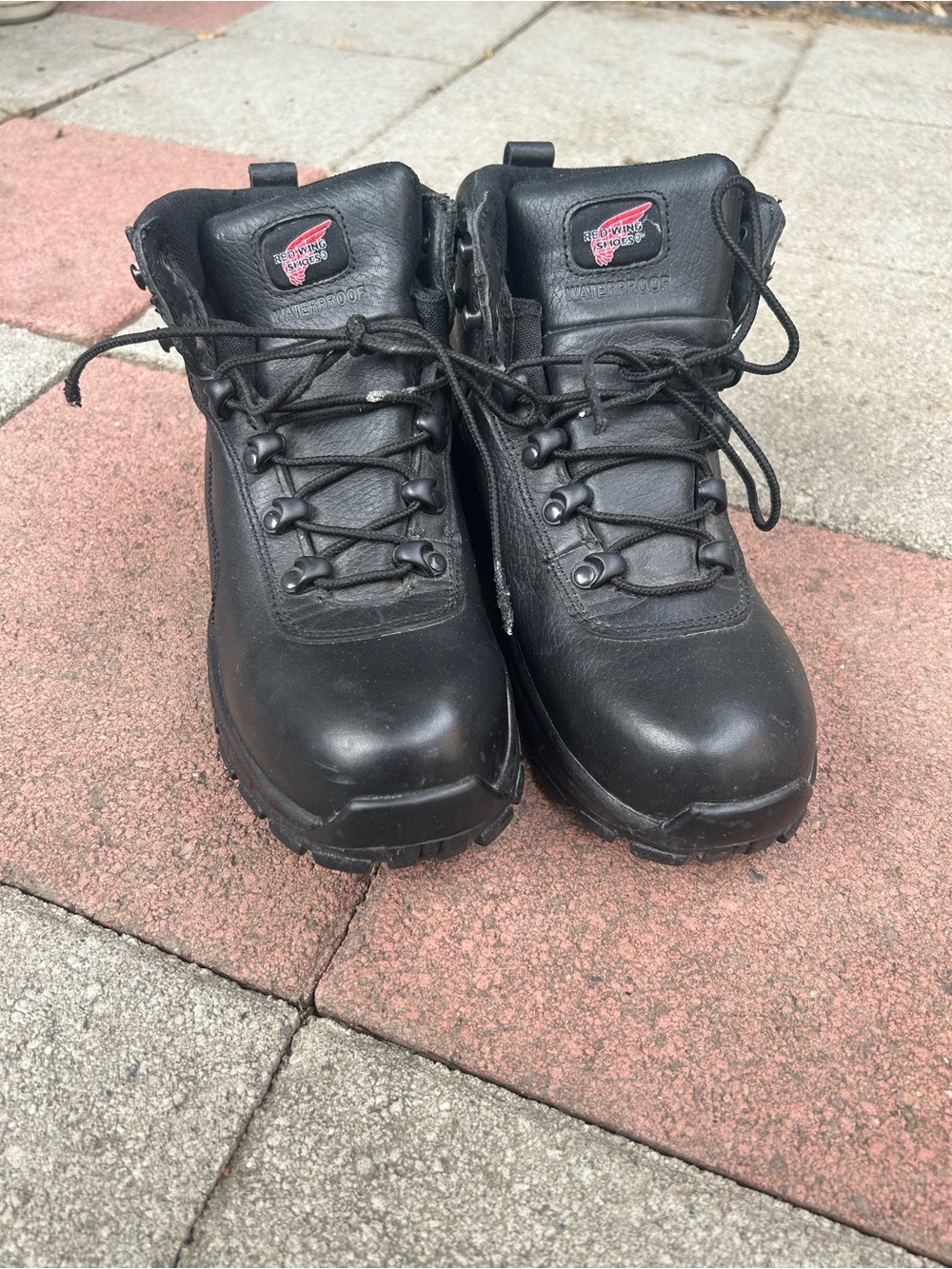 EUC women’s Red Wing steel toe work boots